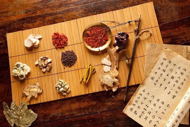 治疗外阴白斑的方式有哪些?
